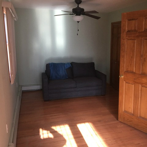 New Point Realty - Spare Room