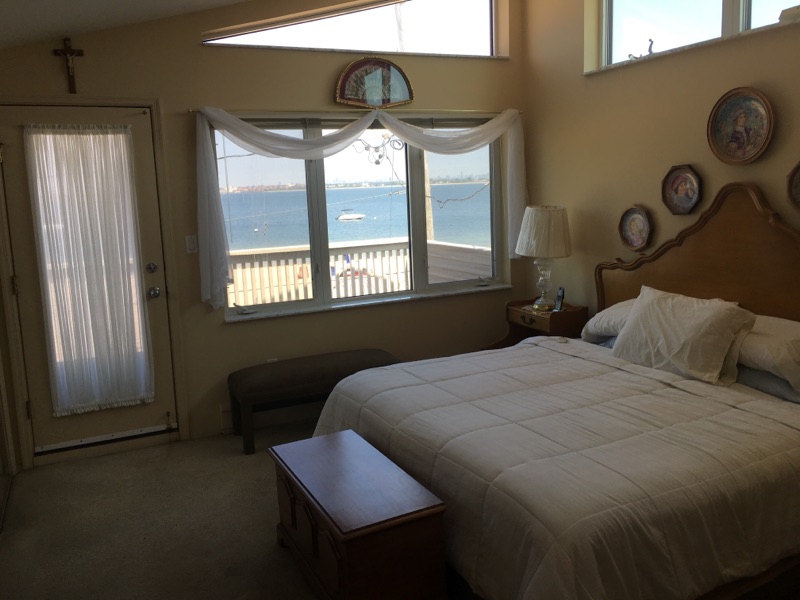New Point Realty - Spare Room